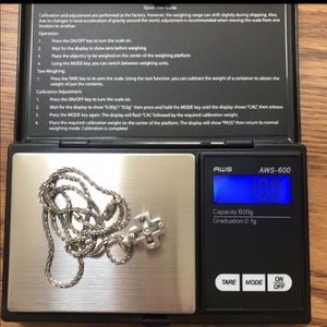 18 K white gol necklace